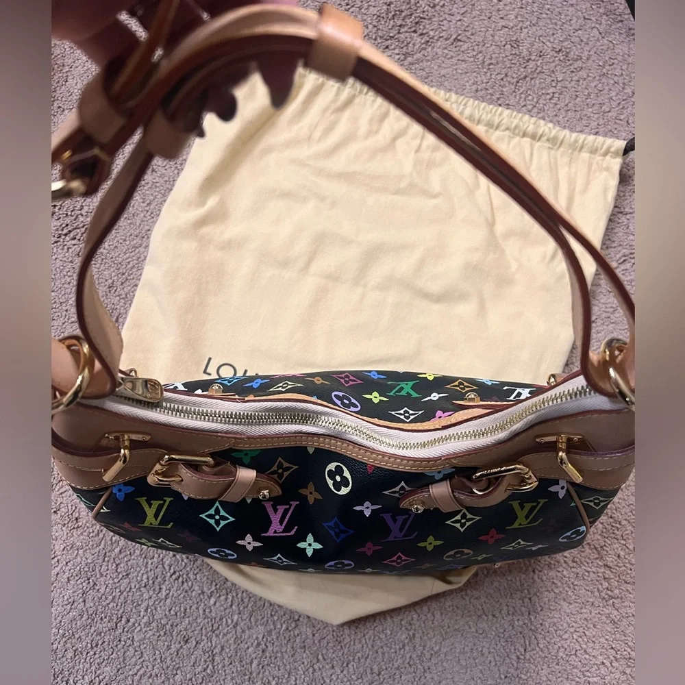 Louis Vuitton X Takashi Murakami Monogram Multicolor Greta Limited Edition bag. - Picture 8 of 12